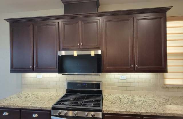 Move-In Special: Get $2,000 Off Your Security Deposit! photos photos