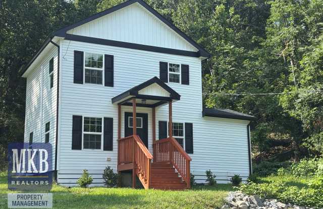 811 Montvue Road Salem VA 24153 - Open House 7/2/25 from 4 to 5 photos photos
