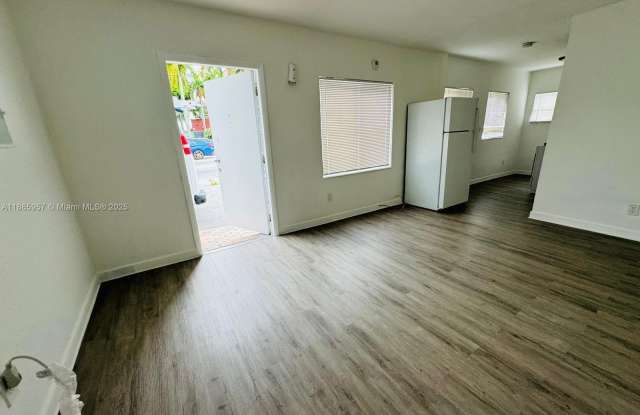 2900 W Flagler St photos photos