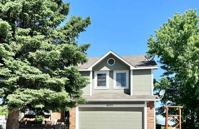 Beautiful Home on Amethyst for Rent photos photos