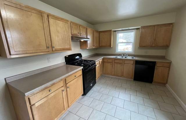 2 Bed 1 Bath Single Family Home in Wausau photos photos