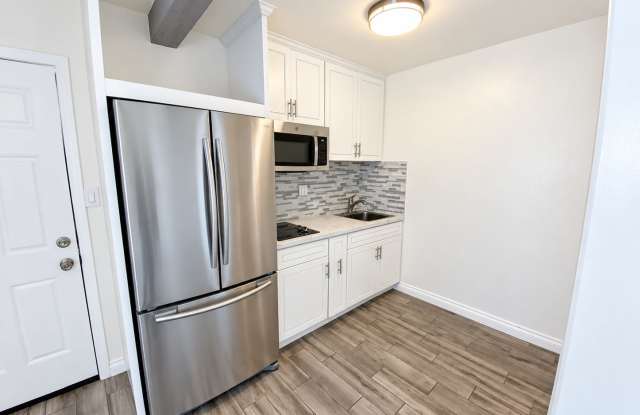 3722 Bancroft Drive - Studio Gallery 3