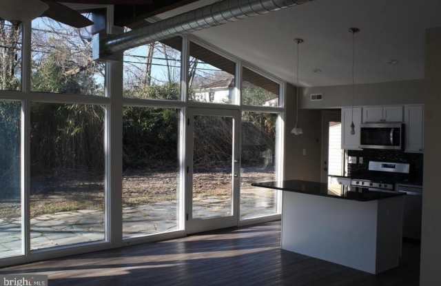 321 CHERRY HILL BOULEVARD Gallery 3