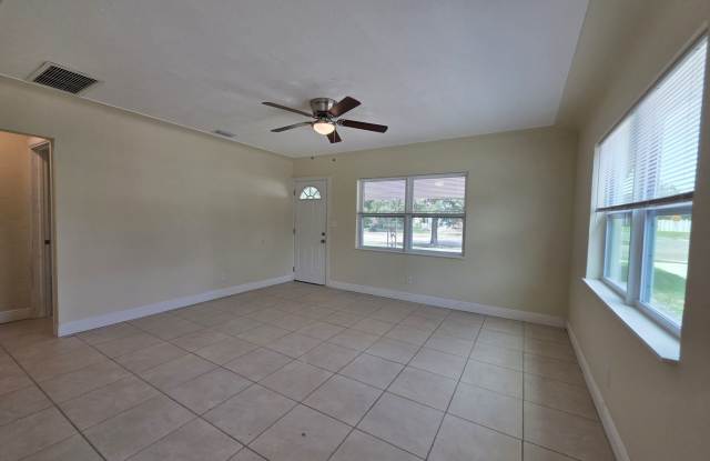 Newly Updated 2-Bedroom Home in a Great St. Pete Location Near Gulfport! Gallery 4