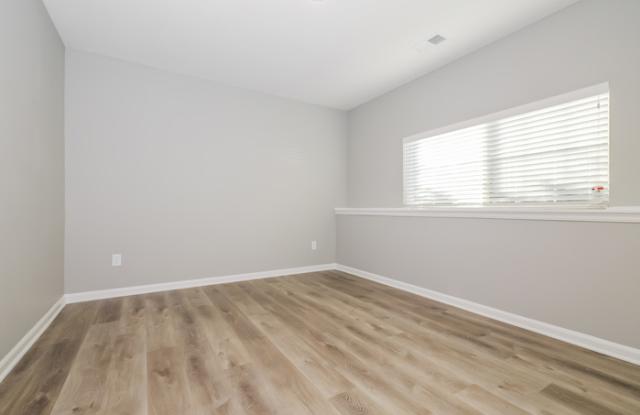 912 Northwest High View Drive Gallery 4