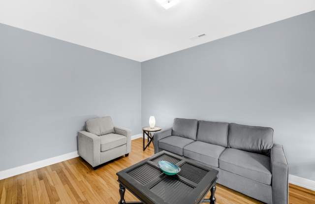 6022 S Eberhart Avenue Gallery 3