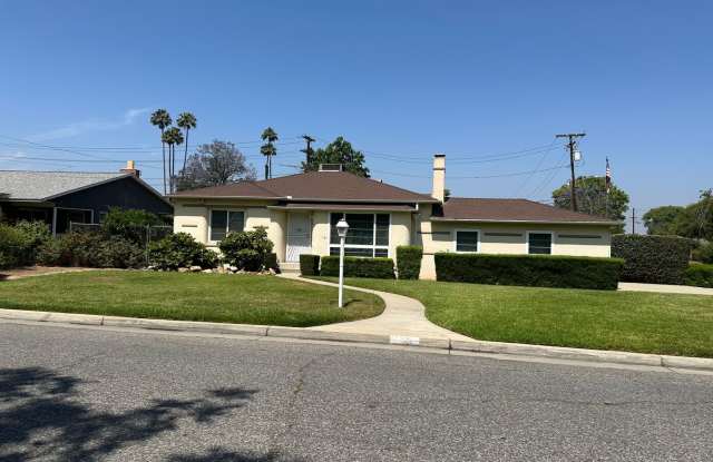 Perfection! Corner Lot Pool Home photos photos