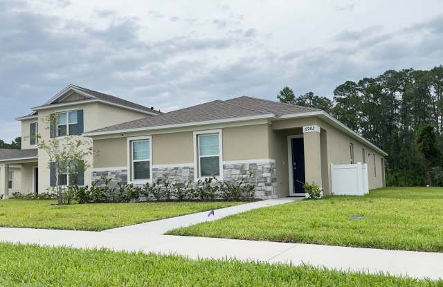 Cozy 4/2 in the new Harmony Community! Available April! photos photos