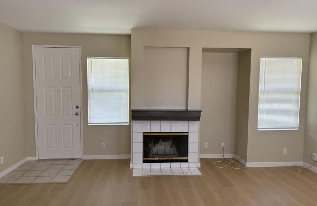 39561 Tischa Dr Gallery 2