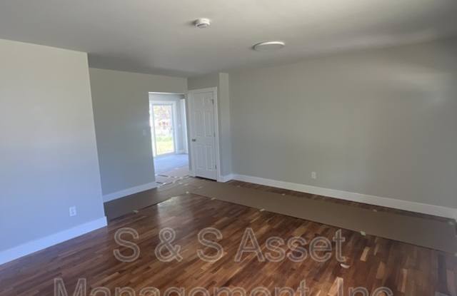 4106 Stillwell Avenue Gallery 3