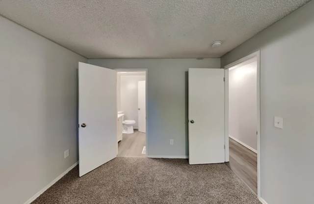 6011 99th Pl Ne Gallery 4
