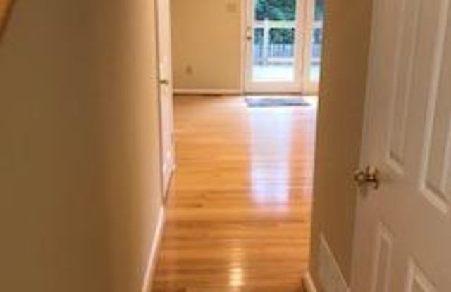 24 MOORING POINT COURT Gallery 4