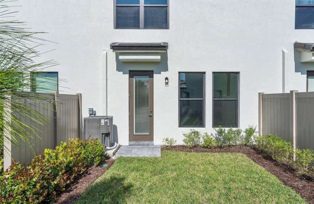 2108 APPLETON CIR N #0 OAKLAND PARK, FL 33309 photos photos