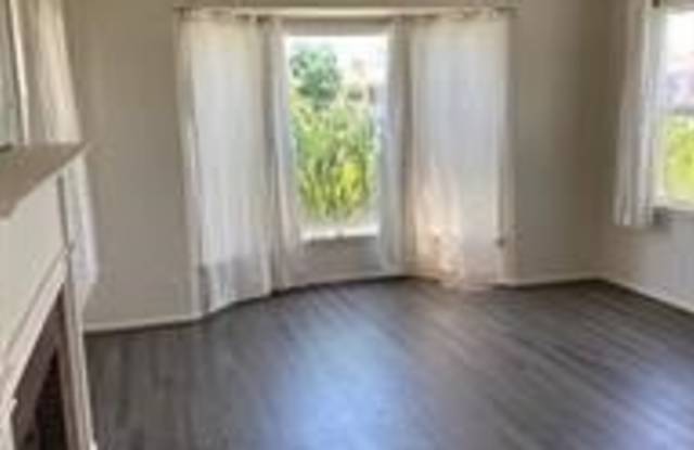 275 Margaret Avenue Gallery 3