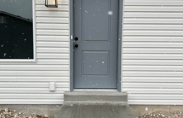 270 North 600 East - 270 North 600 East, Hyrum, UT 84319