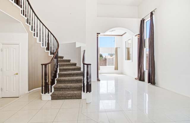 Spacious 4-Bedroom Home with Fireplace, 3-Car Garage & Great Backyard Gallery 4