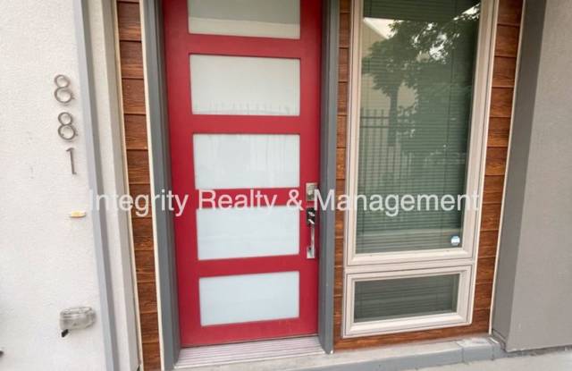 2 Bed/2 Bath Townhouse, 1280 sq ft, 881 Delaware St Gallery 3