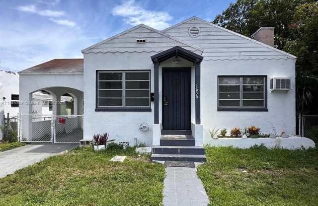 1836 NW 33rd St photos photos