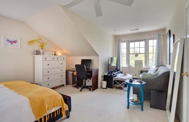 1627 Seneca Avenue - 1 photos photos