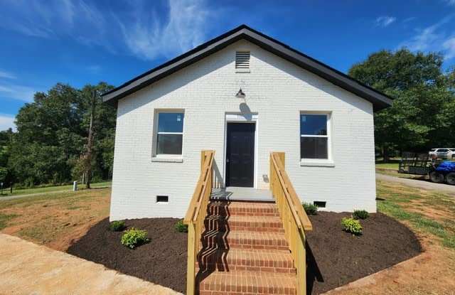 116 Tee Street - 116 Tee Street, Mayo, SC 29330