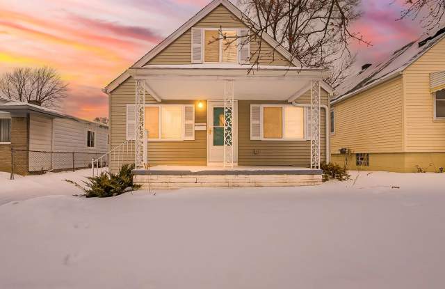 Sunny 3-Bed Hazel Park Home with Spacious Backyard! photos photos