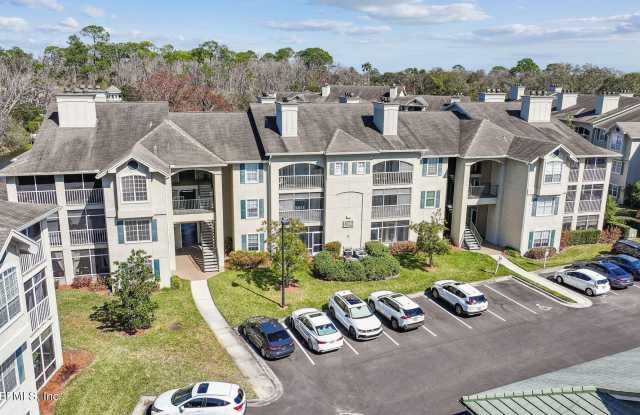 300 SANDIRON Circle unit: 334 - 300 Sandiron Circle, Palm Valley, FL 32082