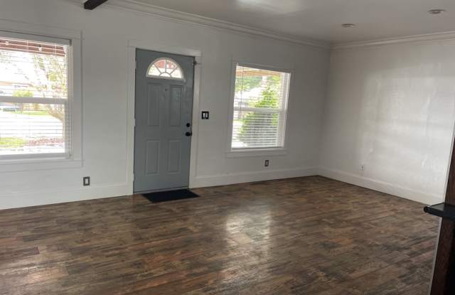 3Bd/2Ba Single Story House - Available Soon! Gallery 4