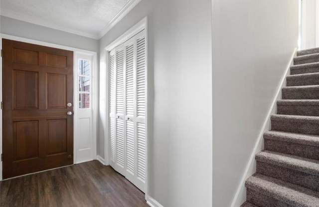 6934 Lockridge Drive Gallery 3