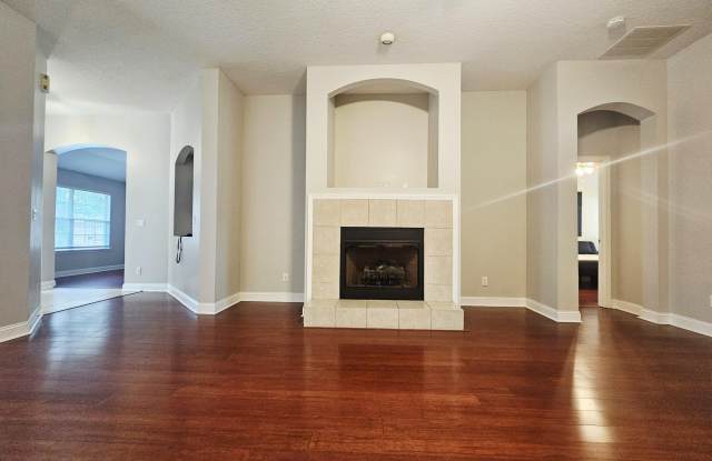 5891 GREEN POND Drive Gallery 4
