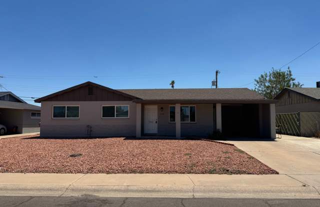Single Story 4 bedroom Scottsdale Home photos photos