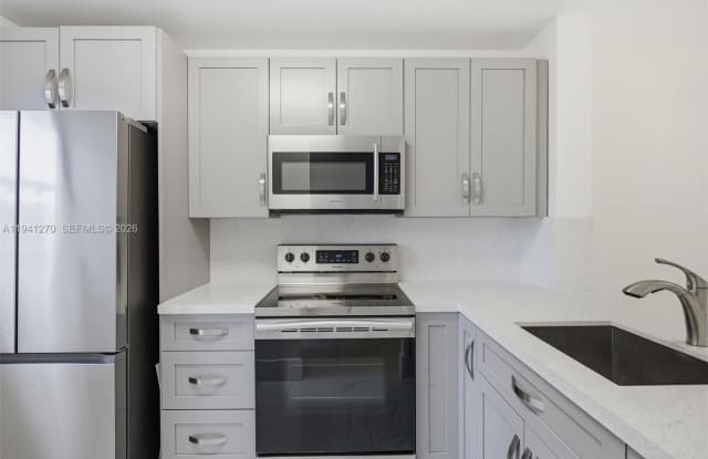 6850 NW 173rd Dr photos photos