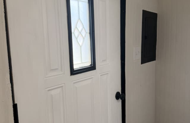 124 Bellefontaine Street Gallery 3