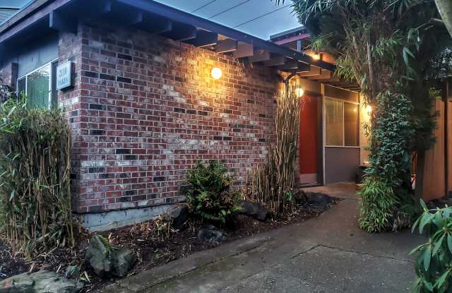 2110 N Oakes St - 2110 North Oakes Street, Tacoma, WA 98406 2110 N Oakes St - 2110 North Oakes Street, Tacoma, WA 98406