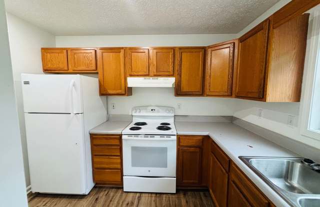 2 Bedroom, 1.5 Bathroom Duplex Gallery 3