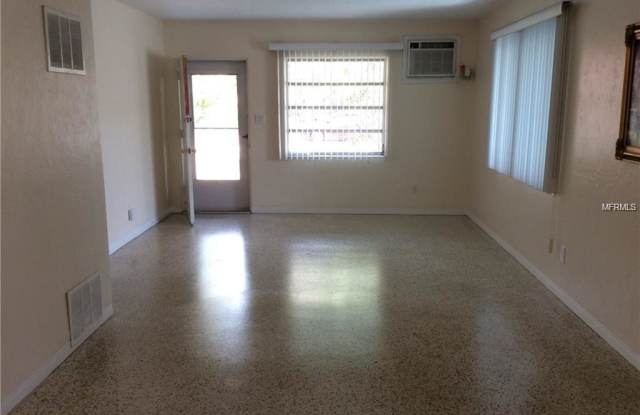 678 64TH AVENUE S Gallery 4