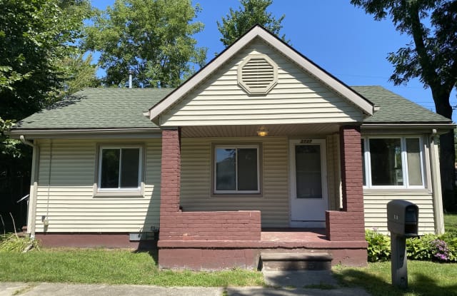 3737 Poplar Ave - 3737 Poplar Avenue, Warren, MI 48091