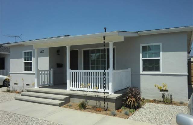 1907 W 154th Place photos photos