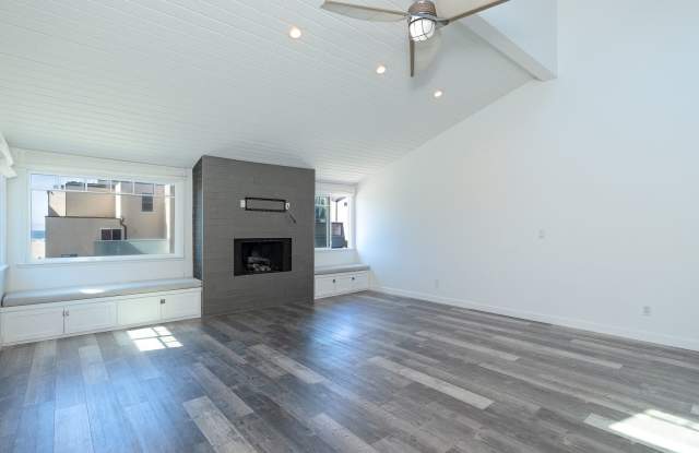 4 Bedroom + 2 Bathroom Home | Hollywood Beach | Oxnard | Unfurnished Gallery 3