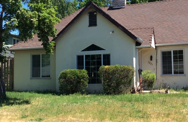 1331 NW Hawthorne Ave photos photos