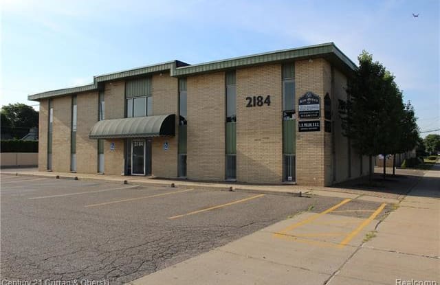 2184 N BEECH DALY Road - 2184 Beech Daly Road, Dearborn Heights, MI 48127