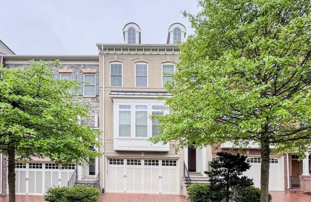 2137 ROYAL LODGE DRIVE photos photos