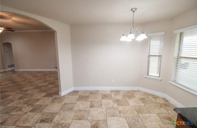 1128 Pheasant Circle Gallery 4