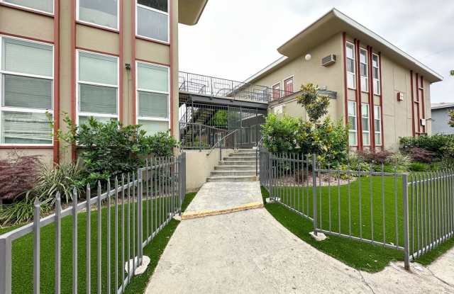 6446 Lexington Avenue photos photos