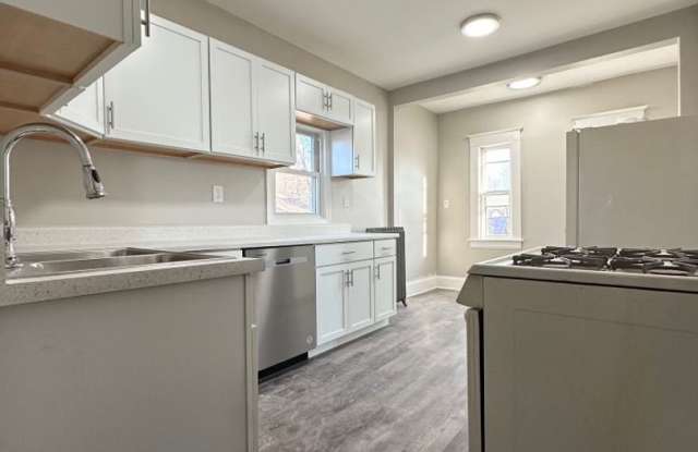 Gorgeous 4 Bedroom Home in Saint Paul! photos photos