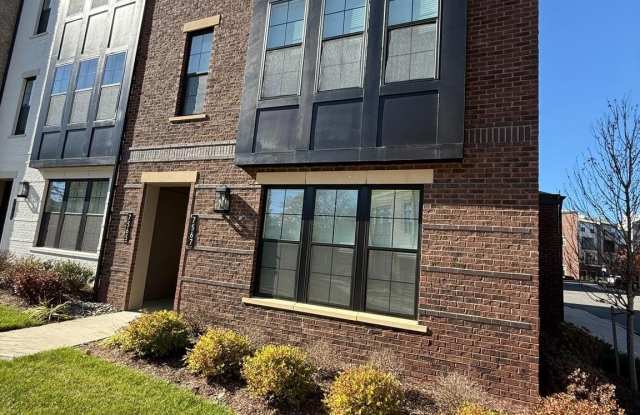7567 SAWYER FARM WAY - 7567 Sawyer Farm Way, Tysons Corner, VA 22102