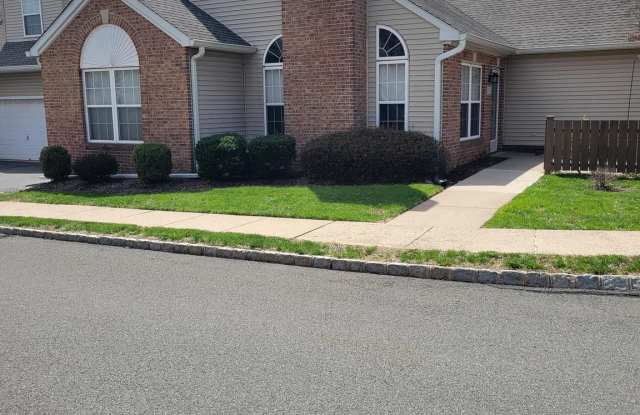 43 WOOLSEY COURT - 43 Woolsey Court, Pennington, NJ 08534