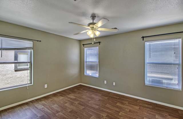 6438 W Constance Way Gallery 4