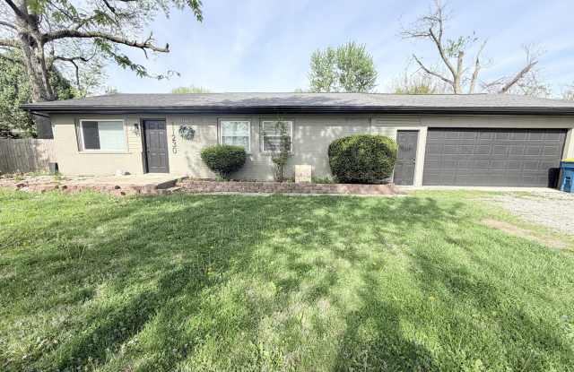 11230 N College Avenue photos photos
