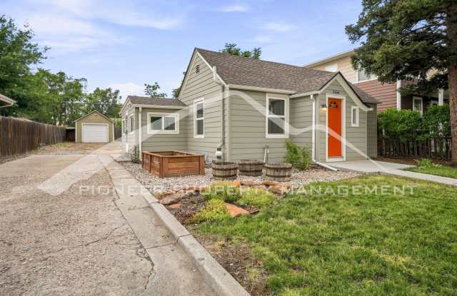 Lovely Single Family Home! Please see the disclosure below! Central AC and a Large Yard! Gallery 3