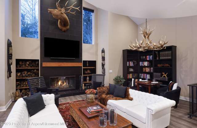 888 Horse Ranch Drive Gallery 3